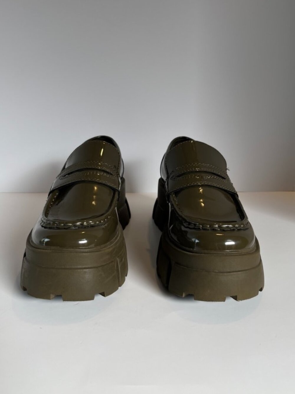 Aldo Bigstrut Bigshow Lug Sole Loafer 7.5 Olive Green Patent Chunky Platform - Picture 3 of 9